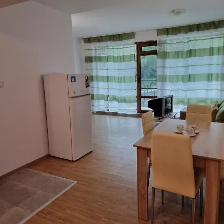 2 Bedroom Sunny In South Apartament *