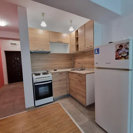 Apartament 2 Bedroom Sunny In South *